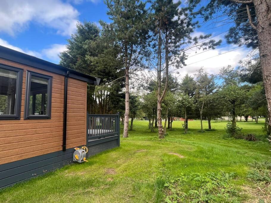 Hideaway Retreat With Hot Tub Villa York Exteriör bild