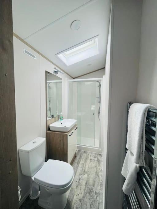 Hideaway Retreat With Hot Tub Villa York Exteriör bild